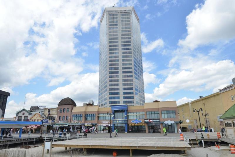 Atlantic Palace Suites Atlantic City Exterior photo